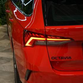 Foto inzerátu Škoda Octavia RS*COMBI*2.0 TDI*CARPLAY*ACC