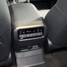 Foto inzerátu Toyota Land Cruiser EXECUTIVE*NEZ.TOP*360*HUD*JBL