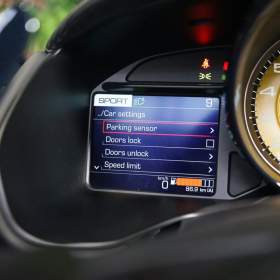 Foto inzerátu Ferrari Portofino TWO-TONE*BLUE CARBON*GIALLO MO