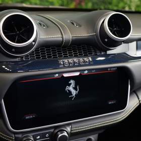 Foto inzerátu Ferrari Portofino TWO-TONE*BLUE CARBON*GIALLO MO