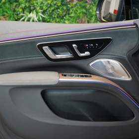 Foto inzerátu Mercedes-Benz EQS SUV*500*4M*PANO*360*ZÁRUKA*