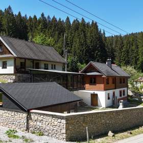 Fotka k inzerátu Prodej rodinného domu s investiční chatou / 19450854