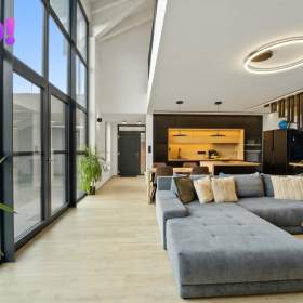 Prodej rodinného domu 372 m², pozemek 3042 m², Hranice / 19914908