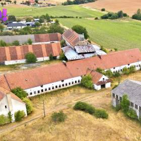 Foto inzerátu Prodej zemědělského areálu 32 709 m², Vícenice u Dolních Lažan, okres Třebíč