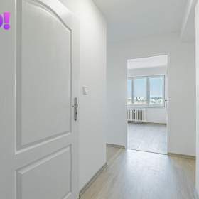 Foto inzerátu Prodej bytu 2+kk po rekonstrukci, výhled na Beskydy | 44 m² | Vardasova, Havířov