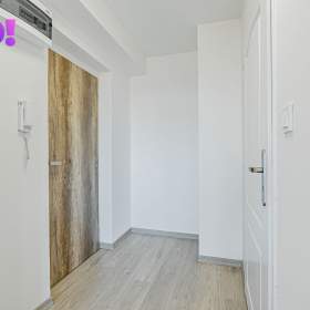 Foto inzerátu Prodej bytu 2+kk po rekonstrukci, výhled na Beskydy | 44 m² | Vardasova, Havířov