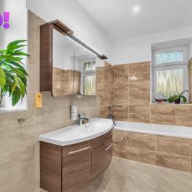 Foto inzerátu Prodej rodinného domu 239 m², pozemek 667 m², Slatina nad Úpou
