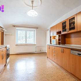 Foto inzerátu Prodej jedinečné vesnické usedlosti v obci Plesná – ul. Akátová, okres Ostrava
