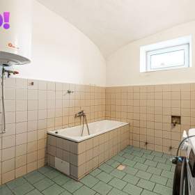 Foto inzerátu Prodej jedinečné vesnické usedlosti v obci Plesná – ul. Akátová, okres Ostrava
