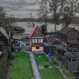 Foto inzerátu Prodej zahrady s chatkou u rybníka, Moravský Krumlov