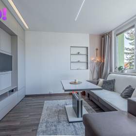 Prodej bytu 2+1, 43,43 m² v Třinci na ul. Sosnová / 19971257
