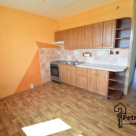 Prodej světlého bytu 3+1, 80m2 + 5m2 lodžie, družstevní vlastnictví, Strašice, dům po rekonstrukci / 19446694