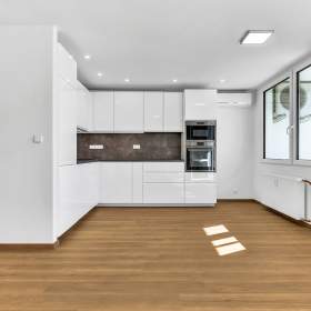 Prodej zcela nového 3+kk, 71m2 + 7m2 lodžie + komora na patře, Pod Strání P10 Strašnice, metro / 19464312
