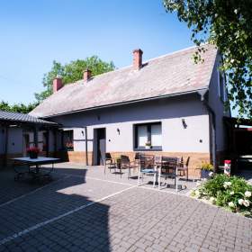 Foto inzerátu Areál pro agroturistiku, terapie, chov, hospodaření, pastevectví v Beskydech