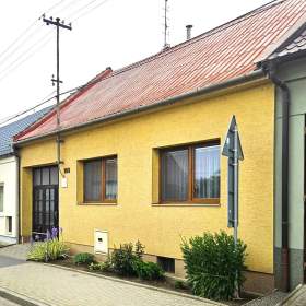 Prodej rodinného domu 5+2, užitná plocha 251 m2, pozemek 1503 m2 / 19574001