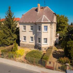 Prvorepubliková vila 5+2 (7+3) 380m2 / balkon /garáž / zahrada 1051m2 v top lokalitě k rekonstrukci / 19578462