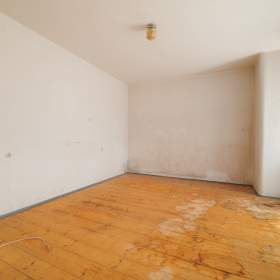 Foto inzerátu Prvorepubliková vila 5+2 (7+3) 380m2 / balkon /garáž / zahrada 1051m2 v top lokalitě k rekonstrukci