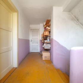 Foto inzerátu Prvorepubliková vila 5+2 (7+3) 380m2 / balkon /garáž / zahrada 1051m2 v top lokalitě k rekonstrukci