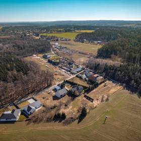 Foto inzerátu Stavební pozemek C, 900 m2, voda, kanalizace, plyn, elektřina, CETIN, veřejné osvětlení, silnice.