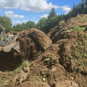 Foto inzerátu Stavební pozemek C, 900 m2, voda, kanalizace, plyn, elektřina, CETIN, veřejné osvětlení, silnice.