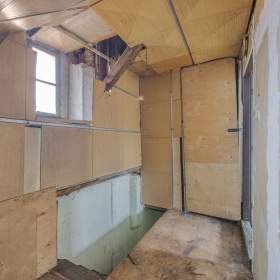 Foto inzerátu Prodej RD /Chata 60m2, obytná 85 m2 /balkon, pozemek 390 m2, zahrada 320 m2 k rekonstrukci.