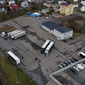 Foto inzerátu Pronájem odstavné plochy pro nejen kamiónovou dopravu - kontejnery, stroje
