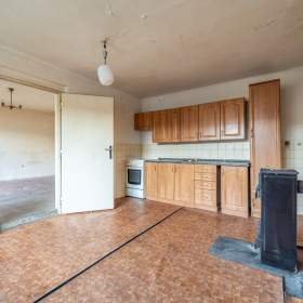 Prodej řadového rodinného domu 3+1 v obci Dolní Bousov / 19627616