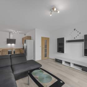 Fotka k inzerátu Prodej bytu 2+kk, 60m2, ulice Bermanova, Praha 9 -  Čakovice / 19278517