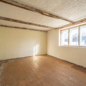 Foto inzerátu RD 3+kk zastavěná plocha 113 m2, užitná 229 m2,zahrada 344 m2,dobrá lokalita k rekonstrukci, Dobšic