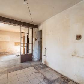 Foto inzerátu RD 3+kk zastavěná plocha 113 m2, užitná 229 m2,zahrada 344 m2,dobrá lokalita k rekonstrukci, Dobšic