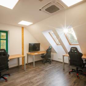 Foto inzerátu Příjemné kanceláře 80 m2 (celé horní patro zrekonstruované vily) k pronájmu, Slezská Ostrava
