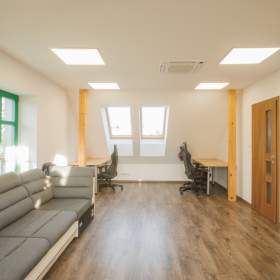 Foto inzerátu Příjemné kanceláře 80 m2 (celé horní patro zrekonstruované vily) k pronájmu, Slezská Ostrava