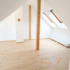 Pronájem bytu 3+KK, 101 m2 + Terasa 11 m2 -  Praha Jeseniova / 19955503
