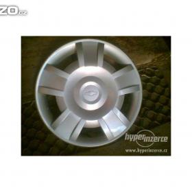 Fotka k inzerátu Chevrolet- prodám jednu originál poklici,14palcu, pěkná, bez poškození, / 18597877