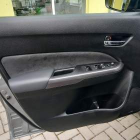 Foto inzerátu Suzuki Vitara 1,4 HYBRID 4x4 NAVI ODPOČET !