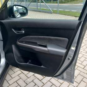 Foto inzerátu Suzuki Vitara 1,4 HYBRID 4x4 NAVI ODPOČET !