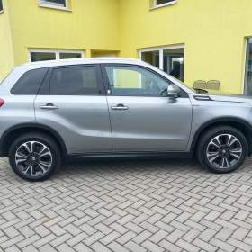 Foto inzerátu Suzuki Vitara 1,4 HYBRID 4x4 NAVI ODPOČET !