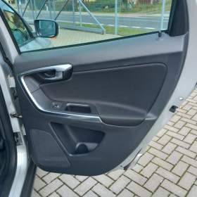 Foto inzerátu Volvo XC60 2,4D5 158kw 4x4 PO ROZVODECH