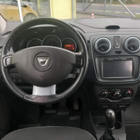 Foto inzerátu Dacia Lodgy 1,2TCe 1.MAJ.KLIMA NAVI TAŽNÉ